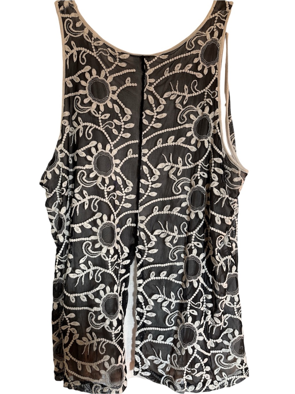 Bobeau 3X Black and Cream Embroidered Mesh Floral Sleeveless Tank Top Plus Size - Picture 3 of 5